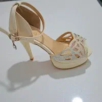 کفش مجلسی نو سایز ۳۶ به ۳۷ هم میخوره