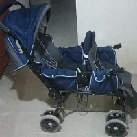 کالسکه دوقلو