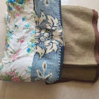 پتوی گلبانگ قدیمی.یک عددبا ملحفه ویک عدد بدون