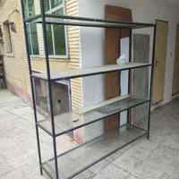 قفسه با شیشه ضخیم