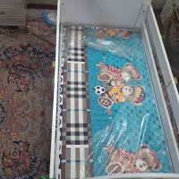 یک تخت گهواره‌ای کودک|تخت و صندلی بچه|قم, شهید صیاد شیرازی|دیوار
