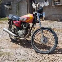موتورپارکینگی۸۴
