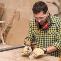 کارگرساده /نجارنیمه ماهر/زیرکار رنگکاری