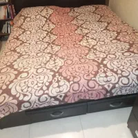 تخت دو نفره سالم و ساده