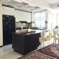 ۱۲۵ متر ۳ خواب طبقات بالا/ کوهک/ جنوبی