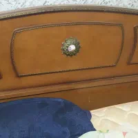 سرویس تخت خواب دو نفره کامل کلاسیک چوبی با تشک طبی