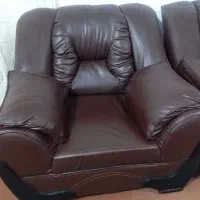 یک دست مبل ۷نفره چرم سالم سالم