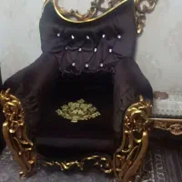 ۲دست مبل ۷نفره همراه با جلو مبلی و ساعت