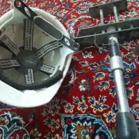 قفل پدال وکلاه ایمنی و اینه بغلی نیسان