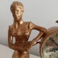 ساعت با دختر در حال مطالعه|ساعت دیواری و تزئینی|مهاباد (آذربایجان غربی), |دیوار