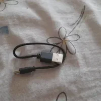 ایرپاد بلوتوث داردارای کارتون به فروش می رسد|لوازم جانبی موبایل و تبلت|سنندج, |دیوار