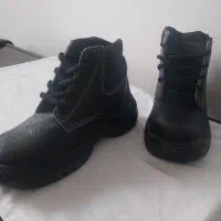 کفش ایمنی و کار