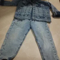 کت و شلوار لی وکفش کتونی دخترونه