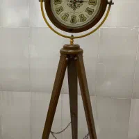 ساعت سه پایه ایستاده چوبی