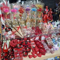 کادو ولنتاین  باکس گل شکلات  خرس شمع پک