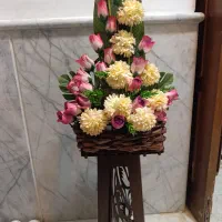 گل مصنوعی با پایه