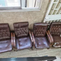 صندلی چوبی|میز و صندلی غذاخوری|تهران, فلسطین (میدان انقلاب)|دیوار