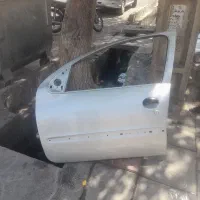 در جلوی ۲۰۶ راننده