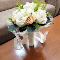دست گل مصنوعی
