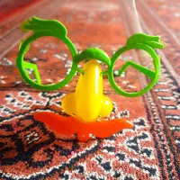 عینک سیبیل دار کودکان