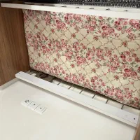 تخت کودک با دراور و یک تخت نوجوان با همین جنس