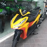 کلیک ۱۸۰ مدل ۱۴۰۲ درحد|موتورسیکلت|تبریز, |دیوار