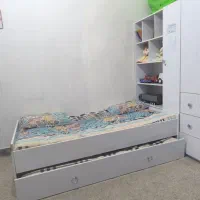 تخت دو نفره با کمد