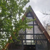 کلبه سویسی  الاچیق  شیروانی اسکلت جوشکاری سیار