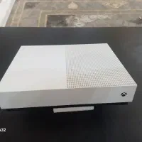 ایکس باکس وان اس 1 ترابایت|کنسول، بازی ویدئویی و آنلاین|سلماس, |دیوار