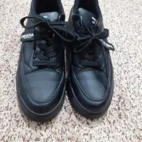 دو جفت کفش نو