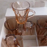 ی دست لیوان رنگی
