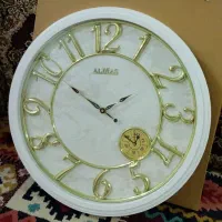 ساعت دیواری