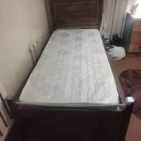 تخت یه نفره با تشک رویال کاملا سالم و در حدنو
