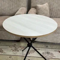میز گرد چوبی سالم و تمیز درحد نو
