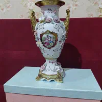چینی گل برجسته