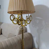 آباژور کنار مبل