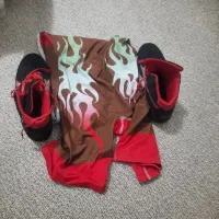 کفش و لباس کشتی