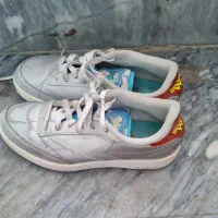 کتونی سایز ۴۰