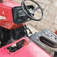 تراکتور با ادوات