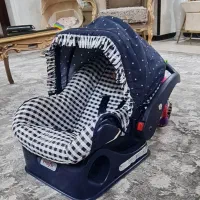 صندلی ماشین و کریر