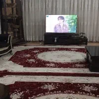 یک دست مبل راحتی تمیز و سالم به فروش میرسد