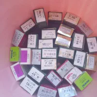 وسایل ارایشی رنگ