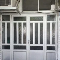 درب و پنجره آلومینیومی