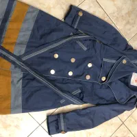 بارونی پالتو وکت|لباس|اندیشه, اندیشه فاز ۴|دیوار