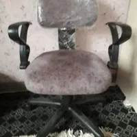 صندلی چرخدارسالم وتمیز