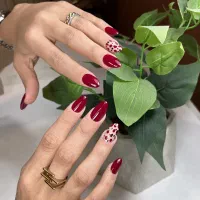 خدمات تخصصی ناخن