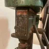 دلرر ایستاده