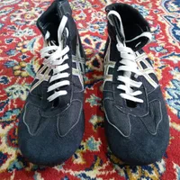 کفش کشتی ، عتیقه