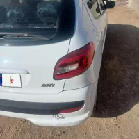 ۲۰۷ سقف شیشه ای بدون رنگ|خودرو سواری و وانت|همدان, |دیوار