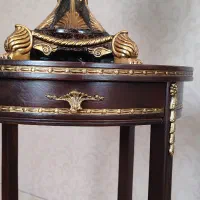 آباژور و میز چوبی زیر آن|چراغ خواب و آباژور|اصفهان, سپاهانشهر|دیوار